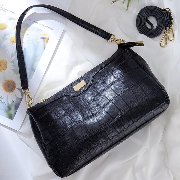 Versatile Leather Shoulder Bag with 3 Pockets and Adjustable Crossbody Strap - Picture 7 of 8